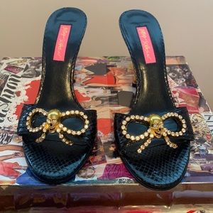 Betsey Johnson Black Kitten Heel Mules